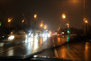 driving-at-night-in-the-rain-3×2