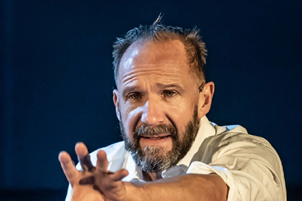 macbeth-fiennes-3×2